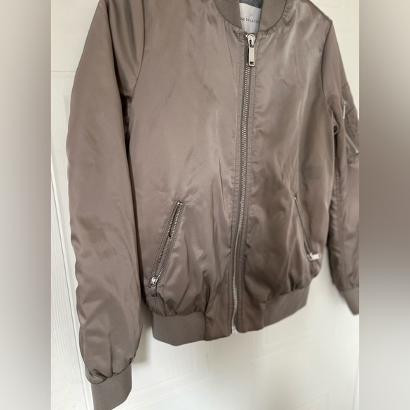 The Group by Babaton Gilman Bomber - Picture 7 of 14